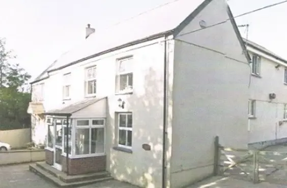 Clubworthy House - outside view of care home